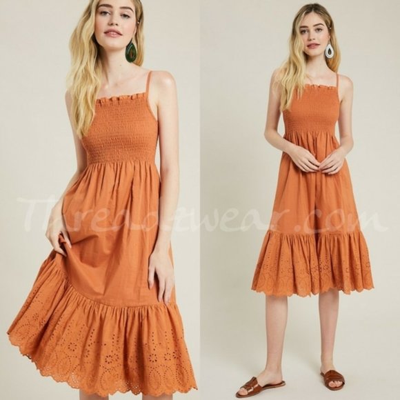Threadzwear Dresses & Skirts - 1 Left🎉HOST PICK 🎉Smocked Midi Dress